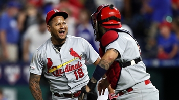 Which team is the favorite to win the NL Central?