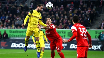 Paco Alcacer pulls one back for Borussia Dortmund | 2018-19 Bundesliga Highlights