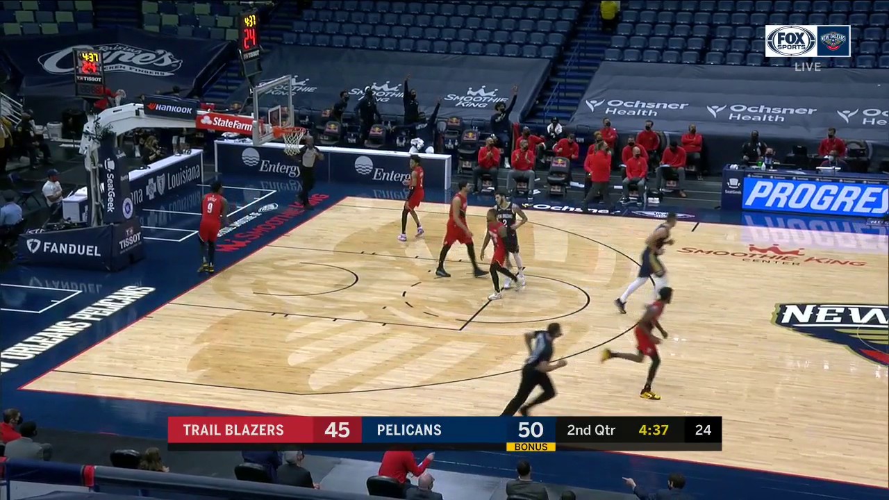 HIGHLIGHTS: Eric Bledsoe Triple Beats the Buzzer