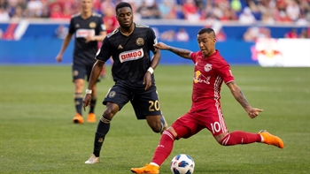 Alejandro 'Kaku' Romero scores beautiful shot for the New York Red Bulls | 2018 MLS Highlights