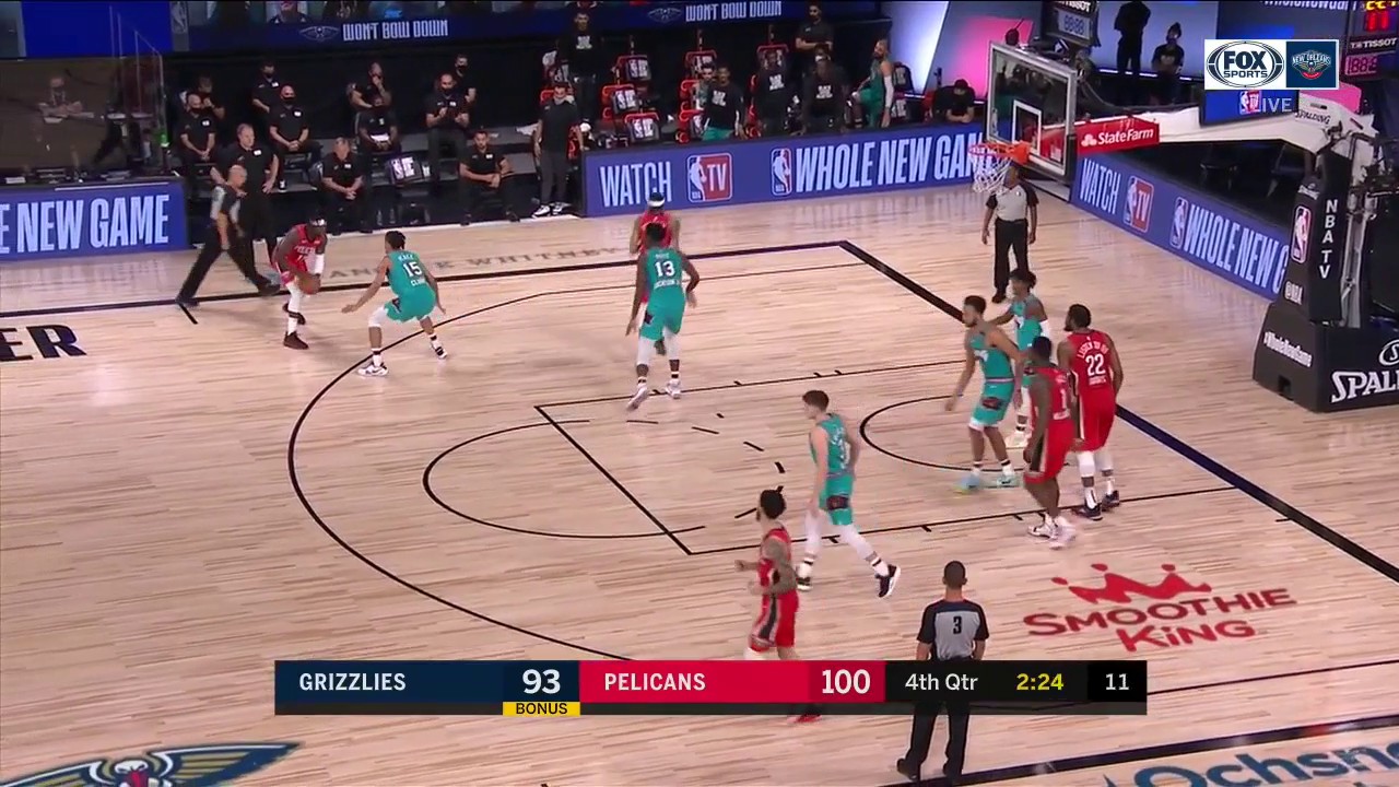 WATCH: Zion Williamson Slices to the Glass