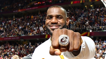 Nick Wright reacts to Shaq's comments on LeBron/Curry ring chase