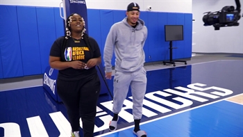 Baseline to baseline with Seth Curry | Mavs Insider