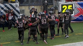 XFL on FOX | Jamar Summers returns a fumble for another Guardians TD to make it 23-3