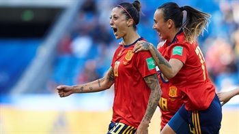 Women's World Cup√¢‚Äû¬¢ Skill of the Day: Hermoso nifty back-heel pass