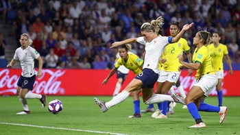 France's Amandine Henry scores a gorgeous extra-time goal vs. Brazil | 2019 FIFA Women's World Cup™