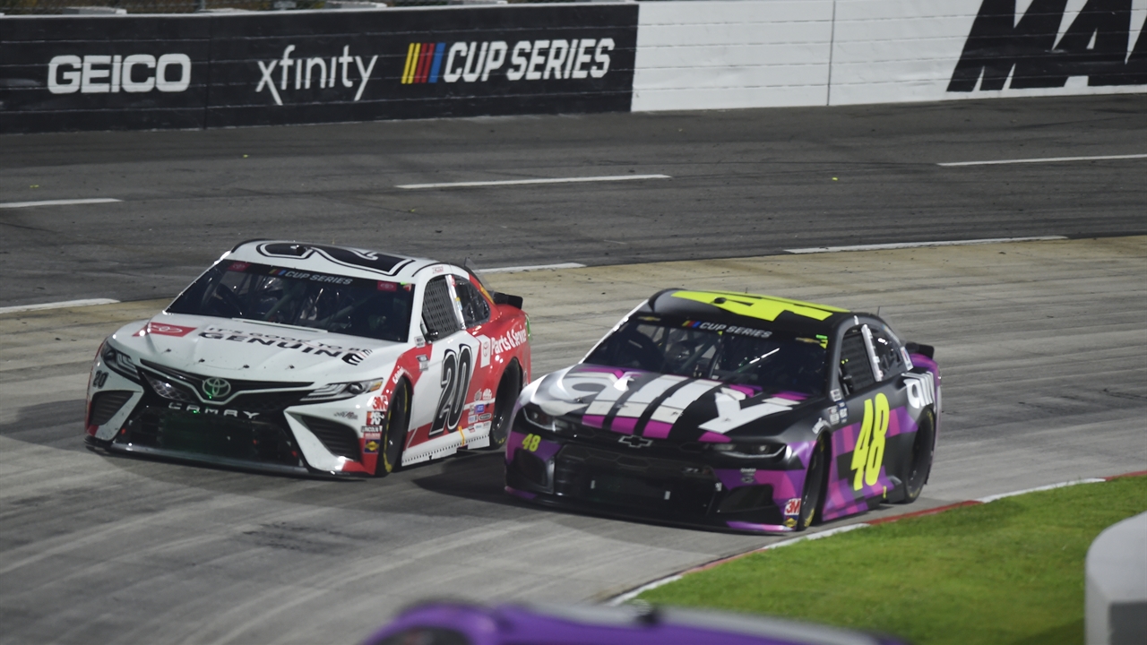 HIGHLIGHTS: Blue-Emu 500 at Martinsville