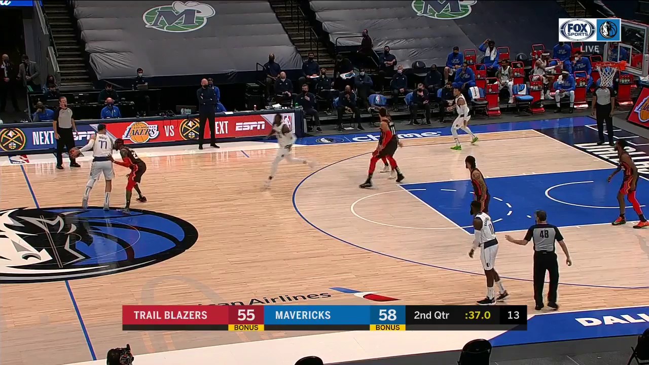 HIGHLIGHTS: Luka hits three, Increases the Mavs Lead