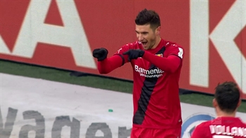 VfL Wolfsburg vs. Bayer Leverkusen | 2017-18 Bundesliga Highlights