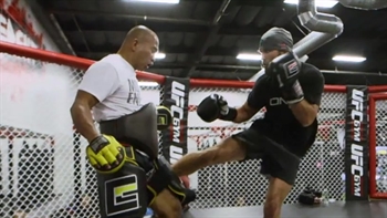 Jeremy Stephens and Frankie Edgar fight prep for UFC 205 | ULTIMATE INSIDER