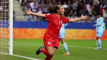 Mal Pugh scores the United States' 11th goal vs. Thailand