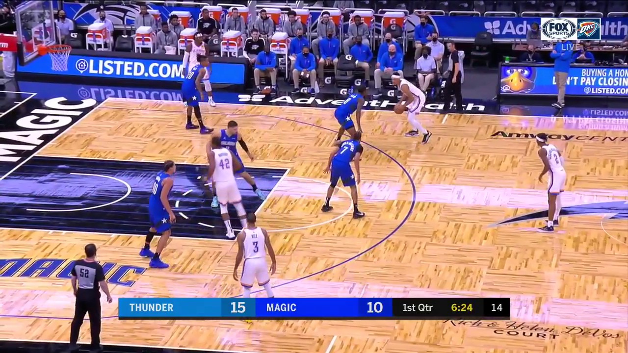 HIGHLIGHTS: Darius Bazely with the Spin to the Bucket