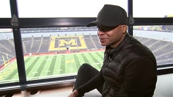 Michigan native Gus Johnson gets set to call his first Ohio State - Michigan game