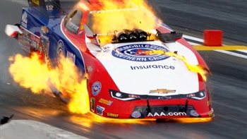 Robert Hight walks away from violent crash at Pomona | 2017 NHRA DRAG RACING