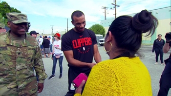 Clippers Weekly: Clippers Salvation Army Event