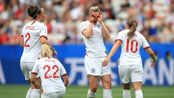 England double their lead on an impressive build up vs. Scotland