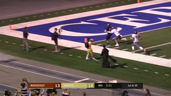 Week 3: Derek Fuentes bullies through line for 20-yd Servite TD