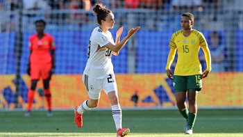 Germany's Lina Magull buries the point-blank rebound to go up 4-0 vs. South Africa | 2019 FIFA Women's World Cup™ Highlights