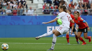 Norway score the early penalty to go up 1-0 on South Korea