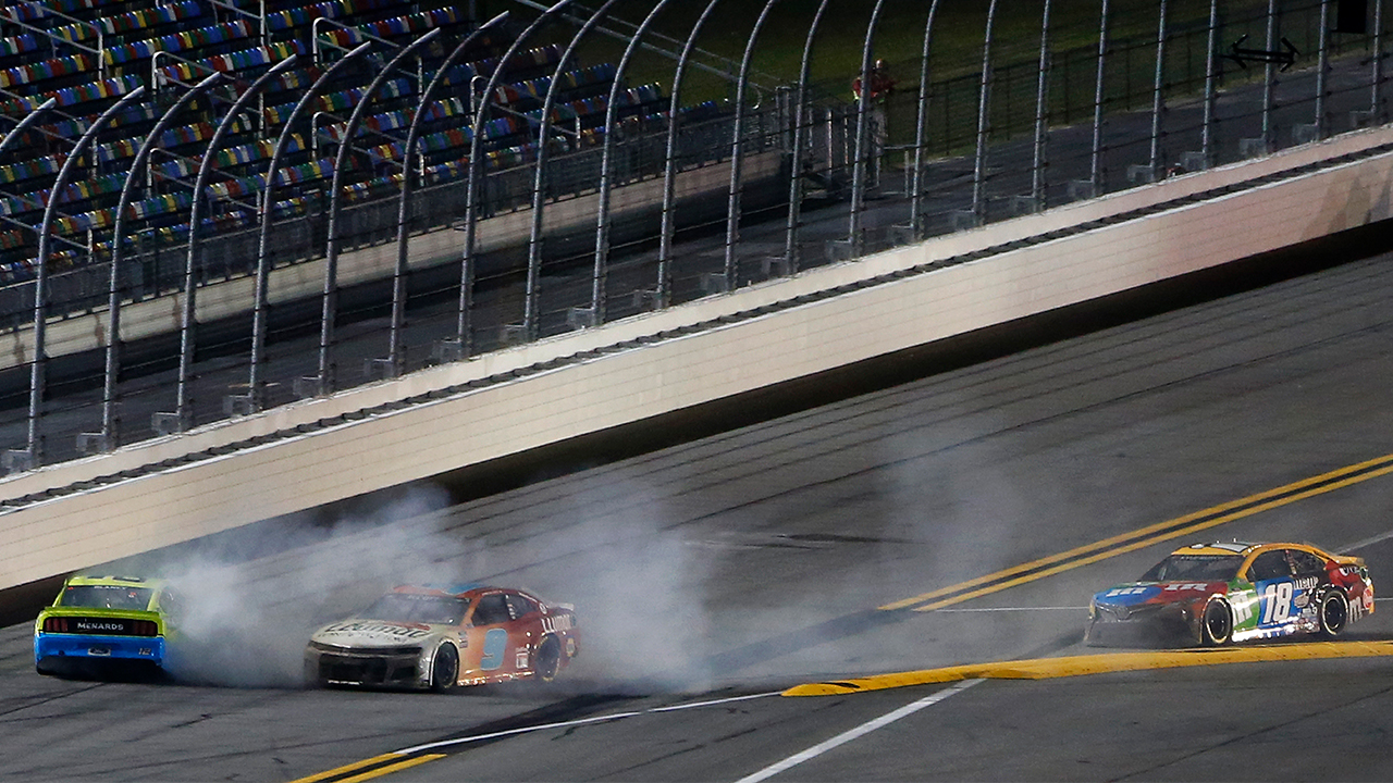 FINAL LAPS: Kyle Busch sneaks by for win as Blaney, Elliott make contact