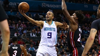 Tony Parker Highlights: Veteran guard joins 19,000-point club