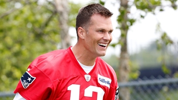 Nick Wright reacts to Tom Brady's contract extension with Patriots