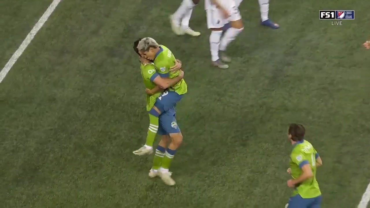 Raúl Ruidíaz scores in the 89th minute to tie up MLS Western Conference Final at 2-2