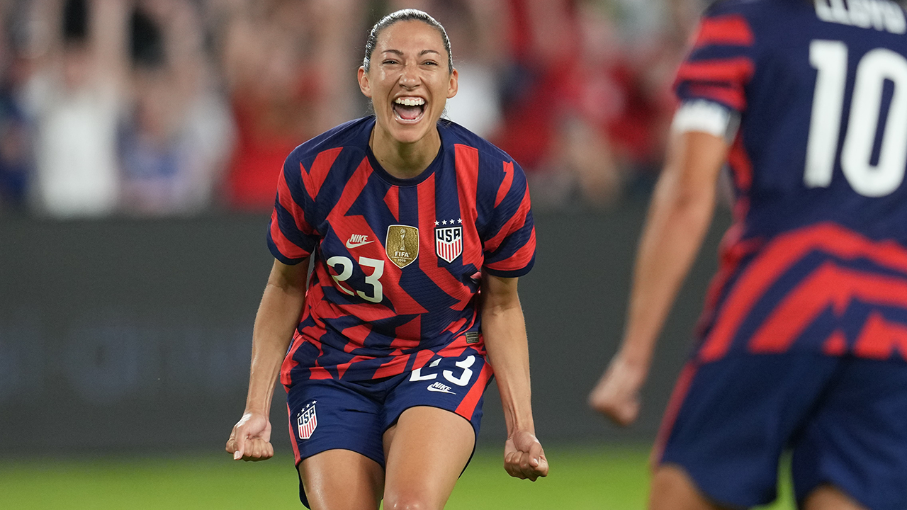 Christen Press scores 62nd international goal giving USWNT 2-0 lead vs. Mexico