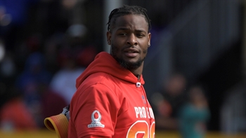Cris Carter thinks Pittsburgh RB Le'Veon Bell should value being a Steeler for life over money