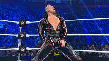 Shinsuke Nakumara and Cesaro take down Shorty G and Ali in a intense tag team bout