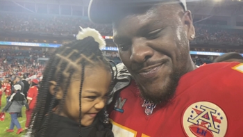 Frank Clark gets emotional with daughter on field after Chiefs win Super Bowl LIV