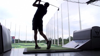 Getting some swings in: Lightning prospects get a break with visit to Top Golf