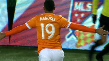 Mauro Manotas gives Houston Dynamo 2-1 lead | 2017 MLS Playoffs Highlights