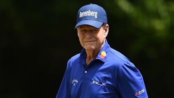 Tom Watson shoots 2-under 68 on the second round of the U.S. Senior Open