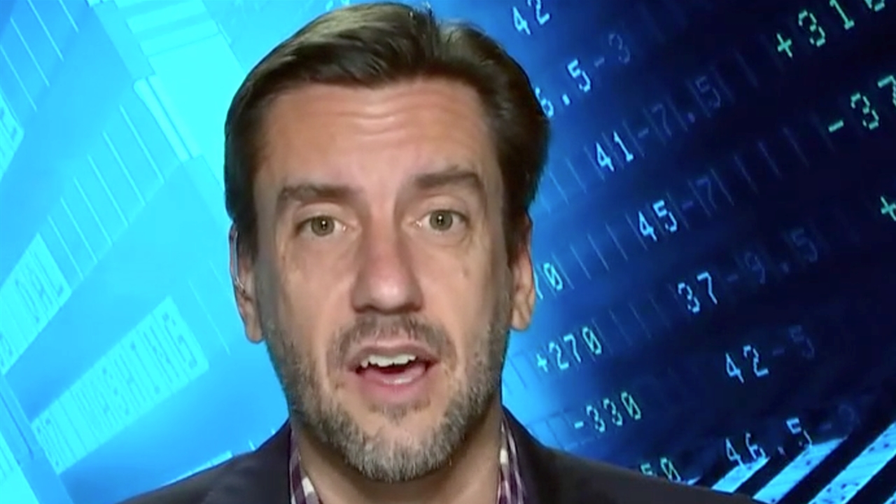 Clay Travis is picking Brady & Bucs to upset Brees & Saints on Sunday | FOX BET LIVE