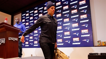 Colin Cowherd: 'I think it's a perfect time for Tom Brady to retire ... I like clean endings'