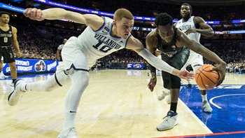 No. 4 Villanova dominates Georgetown in regular season finale