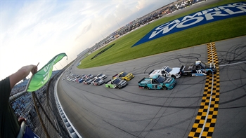 HIGHLIGHTS: Camping World 225 at Chicagoland