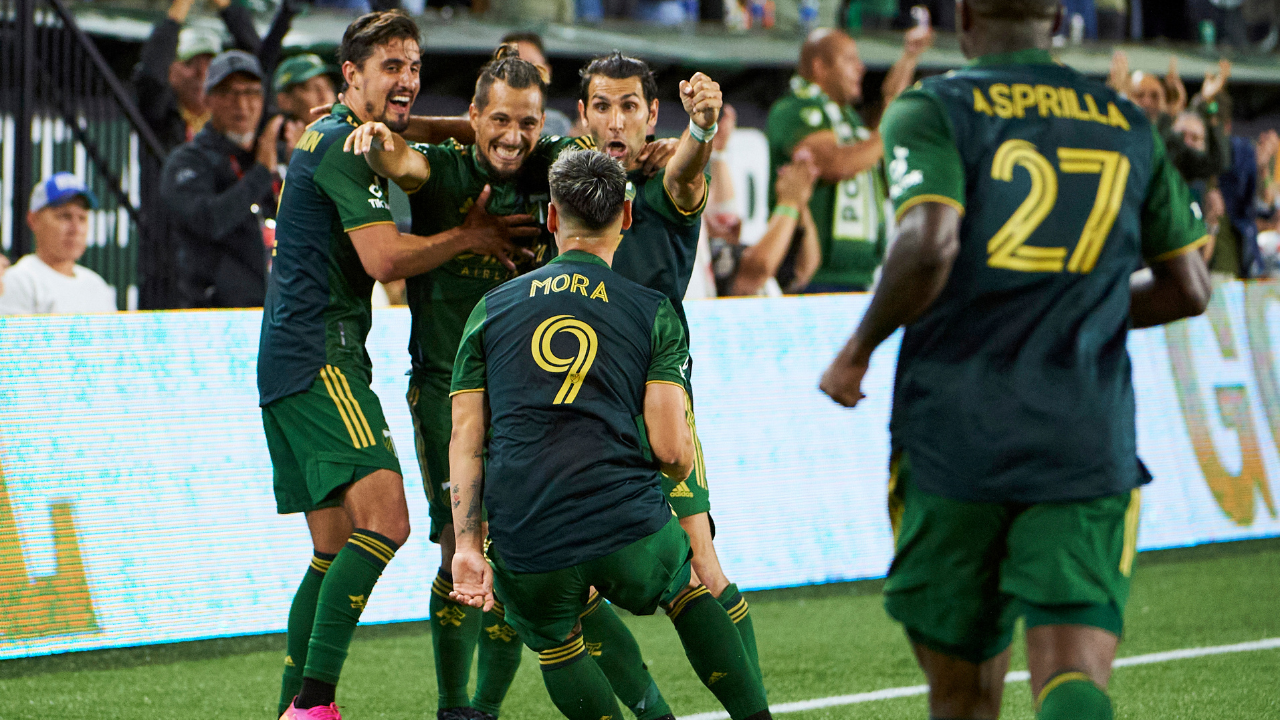 Felipe Mora's clutch goal helps save Diego Valeri's historic night vs. LAFC, 2-1