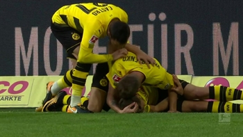 Philipp gives Dortmund the lead vs. Koln just two minutes in | 2017-18 Bundesliga Highlights