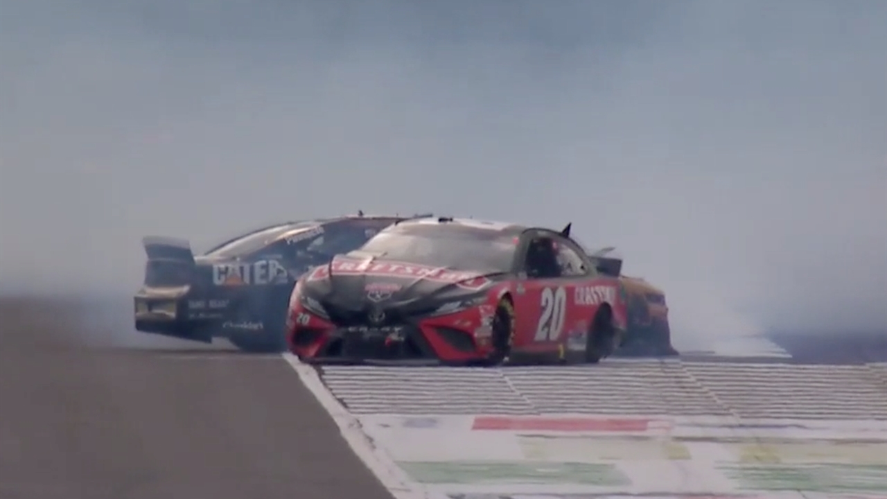 Tyler Reddick collides with Erik Jones for hard crash