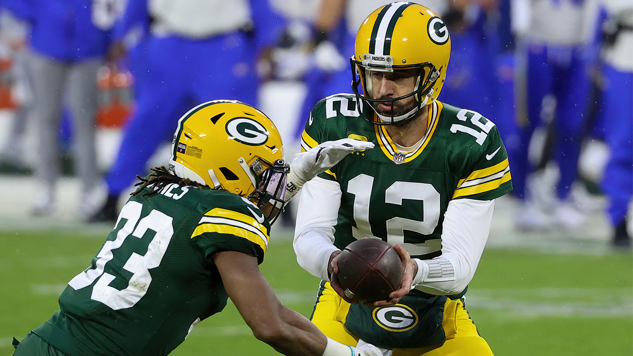 Clay Travis: I trust Aaron Rodgers over Tom Brady to lead his team to a NFC Championship |  FOX BET LIVE