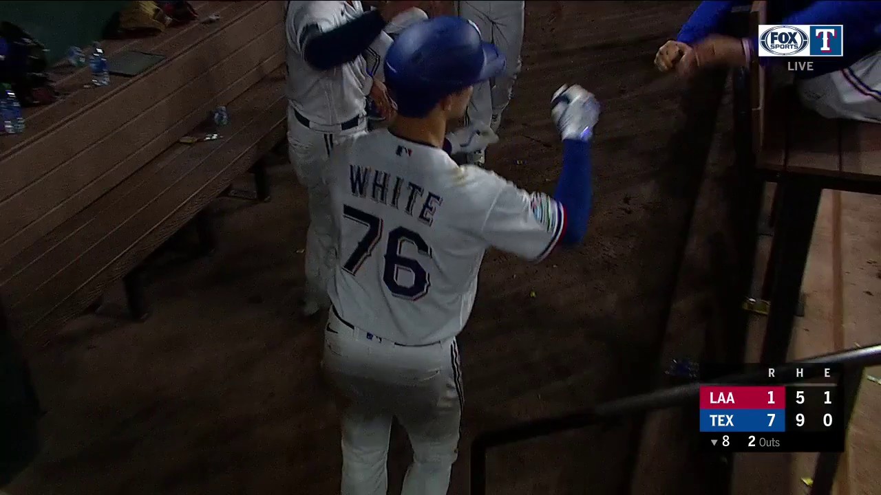 HIGHLIGHTS: Eli White's First Major League RBI