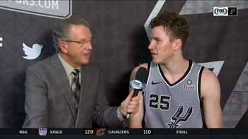 Jakob Poeltl has 14 off the bench in win over Lakers