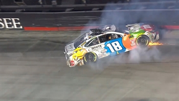 Kyle Busch spins after tire failure from going three-wide | 2018 BRISTOL