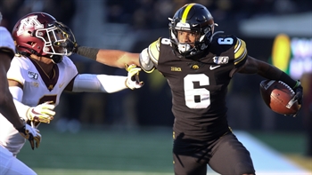 No. 20 Iowa Hawkeyes upset No. 8 Minnesota Golden Gophers 23-19