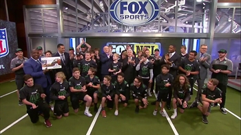 Thousand Oaks youth football team visits FOX NFL Sunday