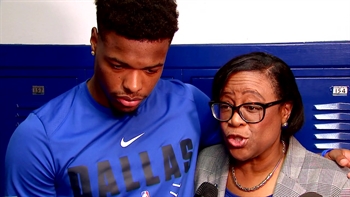 DSJ, Cynt Marshall visit DISD school | Mavs Insider