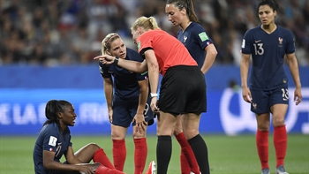 France reclaim the lead on a VAR-awarded penalty vs. Norway