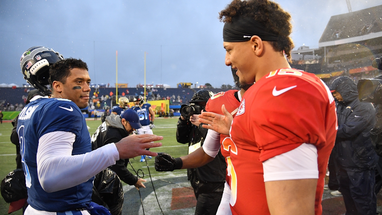 Colin Cowherd decides what separates Russell Wilson from Patrick Mahomes | THE HERD